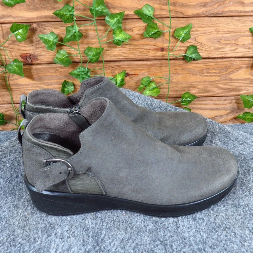 Bzees Get Together Women Ankle Bootie Size 8 Comfort Walking Gray Fabric